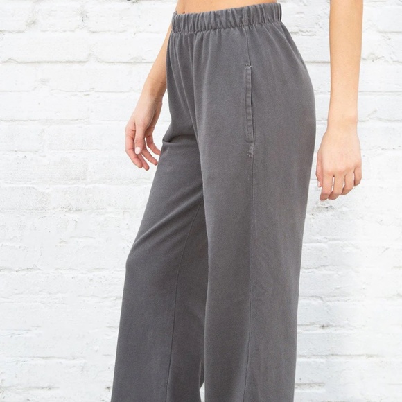 Brandy Melville Pants - Brandy Melville Anastasia Sweatpants
